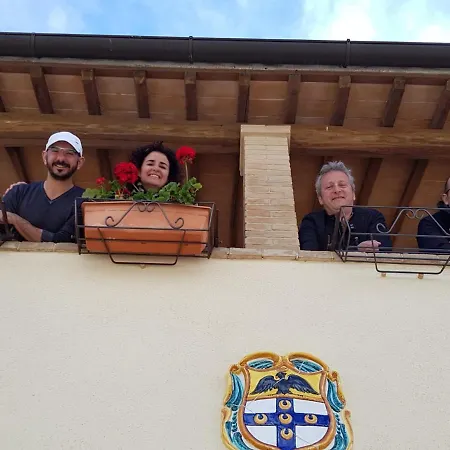 Agriturismo Poggio Tobruk Фермерский дом Пиенца
